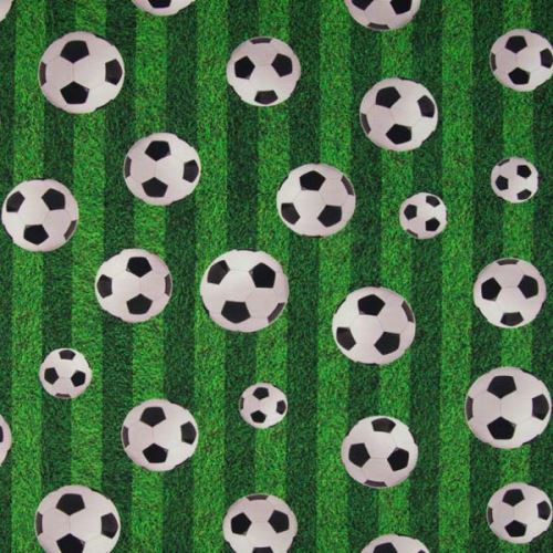 Úplet fotbalové míče na trávě, š.155