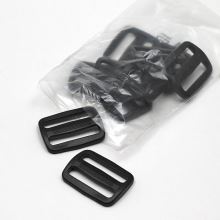 Spona průvlečná černá, š.40 mm