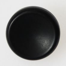 Gombík čierny K24-8, priemer 14 mm.