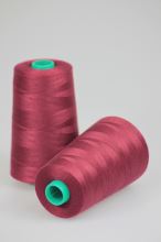 Nit KORALLI polyesterová 120, 5000Y, odstín 2690, červená-fialová