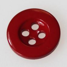 Gombík červený K24-9, priemer 15 mm.