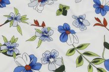 Úplet biely, modré kvety, š.150