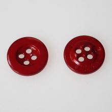 Gombík červený K24-9, priemer 15 mm.