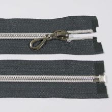 Zips špirálový 6mm dĺžka 40cm, farba 312 (deliteľný) so striebornými zúbkami