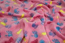 Fleece růžový, barevné stopy, š.150