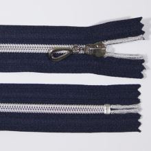 Zips špirálový 6mm dĺžka 16cm, farba 330 (nedeliteľný) so striebornými zúbkami
