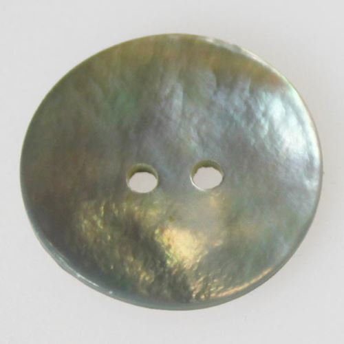 Gombík perleťový K36-18, priemer 23 mm.