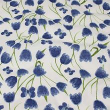Bavlna bílá, modré tulipány a motýlci, š.140