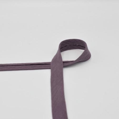 Šikmý prúžok mušelínový, zažehlený, mauve, 20mm